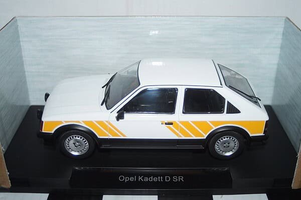 Model Car Group Opel Kadett D SR 1983 White MCG18534 1:18 - Image 6