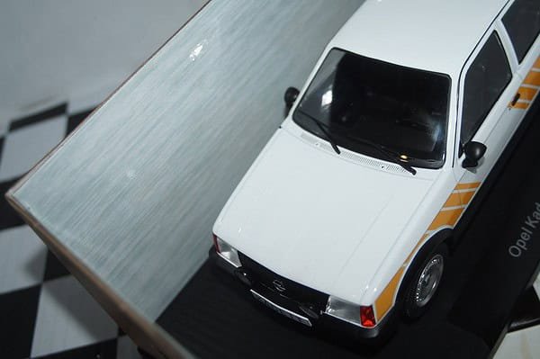 Model Car Group Opel Kadett D SR 1983 White MCG18534 1:18 - Image 5