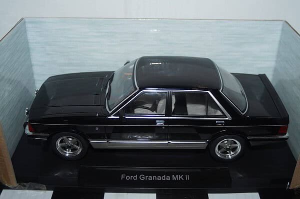 Model Car Group Ford Granada 2.8 Injection Grey Metallic/Black MCG18536 1:18 - Image 6
