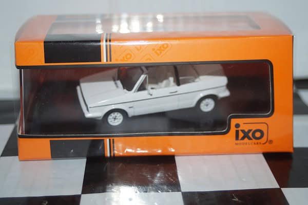 Ixo VW Golf Cabriolet mk1 1983  White CLC590N.22 1:43 diecast