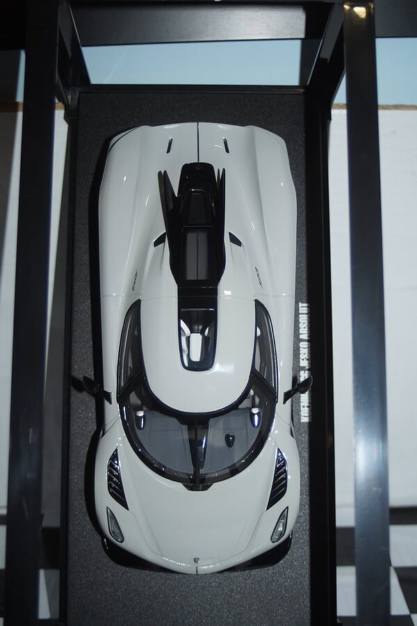 GT Spirit Koenigsegg Jesko Absolut grey 1:18 Resin GT412 - Image 3