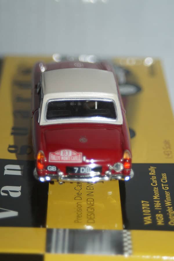 Miniature Vanguards MGB 17° Rallye Monte Carlo 1964 - 1/43, N°1 Class 2 (Morley/Donald/Jude)