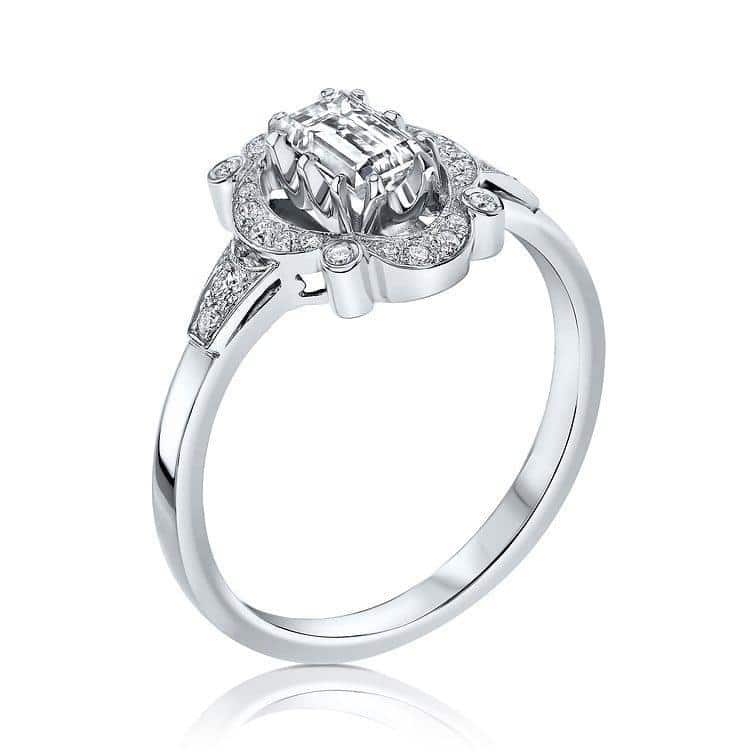 טבעת אירוסין אמרלד