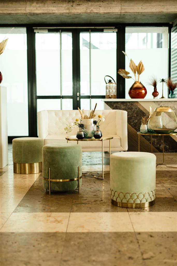 Samt-Hocker Haven - Image 8