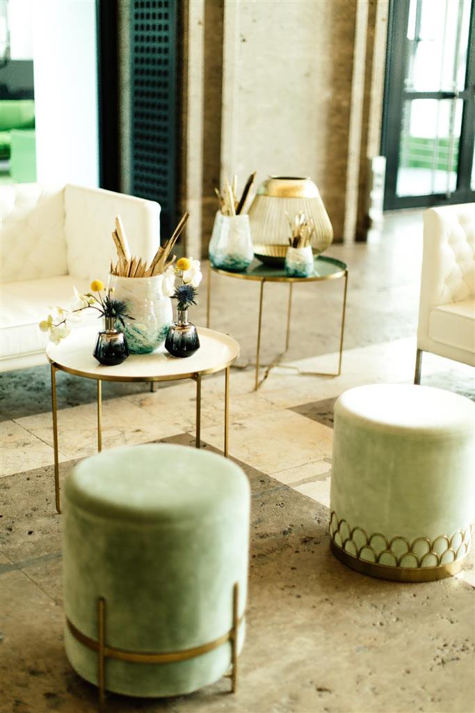 Samt-Hocker Haven - Image 9