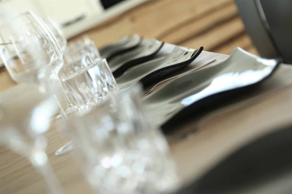 Serie Cera black Teller flach 21 x 10,5 cm  (VPE 30) - Image 3