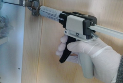 Απεντόμωση Θεσσαλονίκη. Πιστόλι για εφαρμογή ειδικού gel απεντόμωσης για κατσαρίδες
