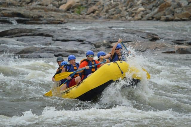 What To Do If Your Raft Flips Over When Whitewater Rafting | El Rincón ...
