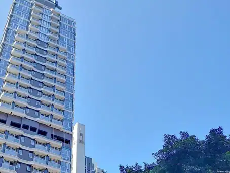 傢俬佬設計訂造，專注於高質量定制家具，為15 Western Street提供獨特室內設計方案。.