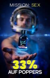 Fister und Fistees mit einem Flaschen-Design, das auf sexuelle Missionen und Power-Boosts hinweist, inklusive 33% Rabatt auf Poppers.