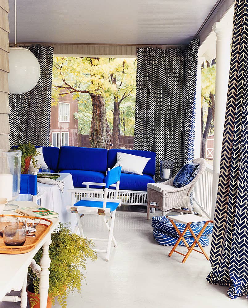 Terasz kültéri mintás függöny - egyszínű huzat szövetekkel, hűvös, és idilli.