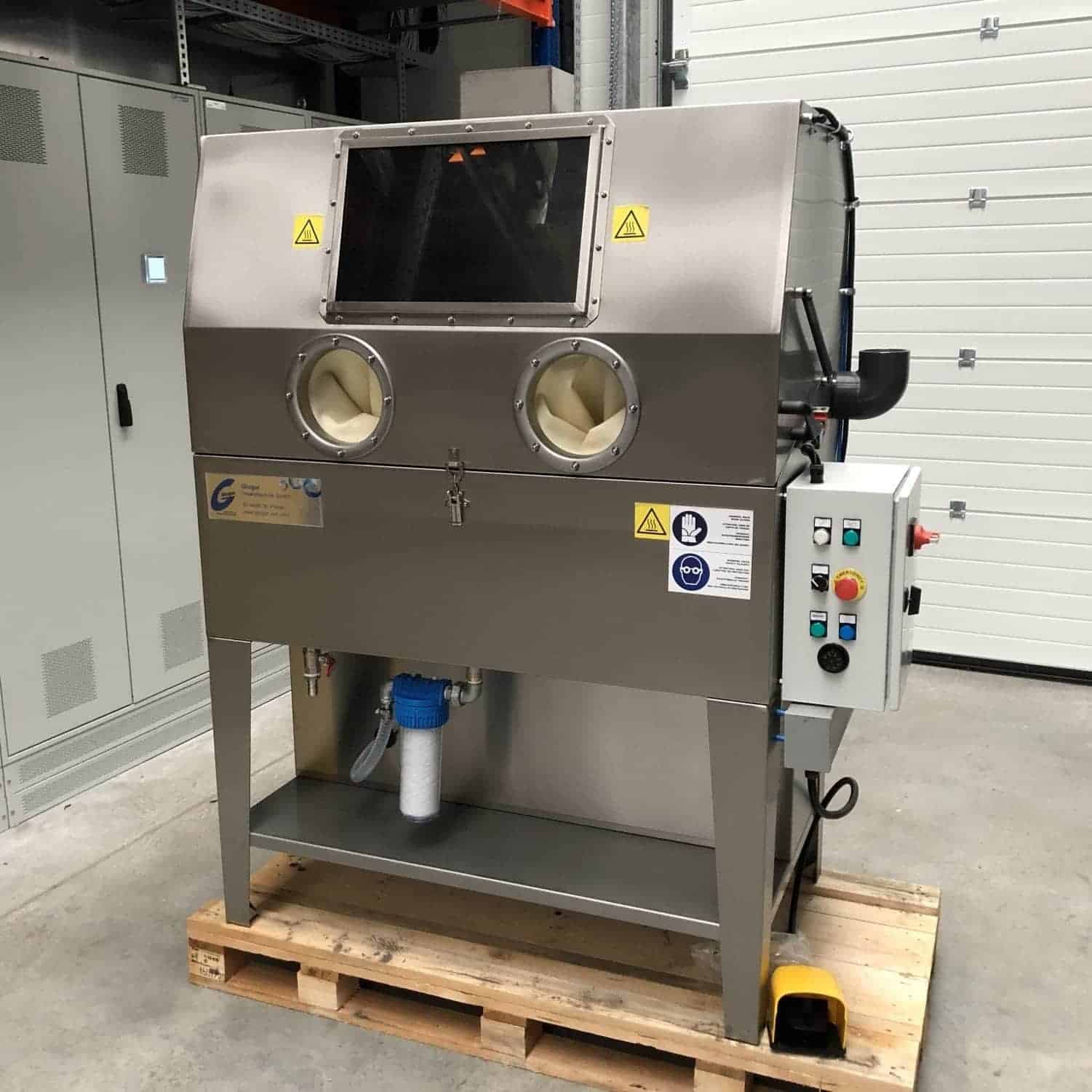 Hochdruck-Pinselwaschtisch inkl. Sichtfenster mit Beleuchtung