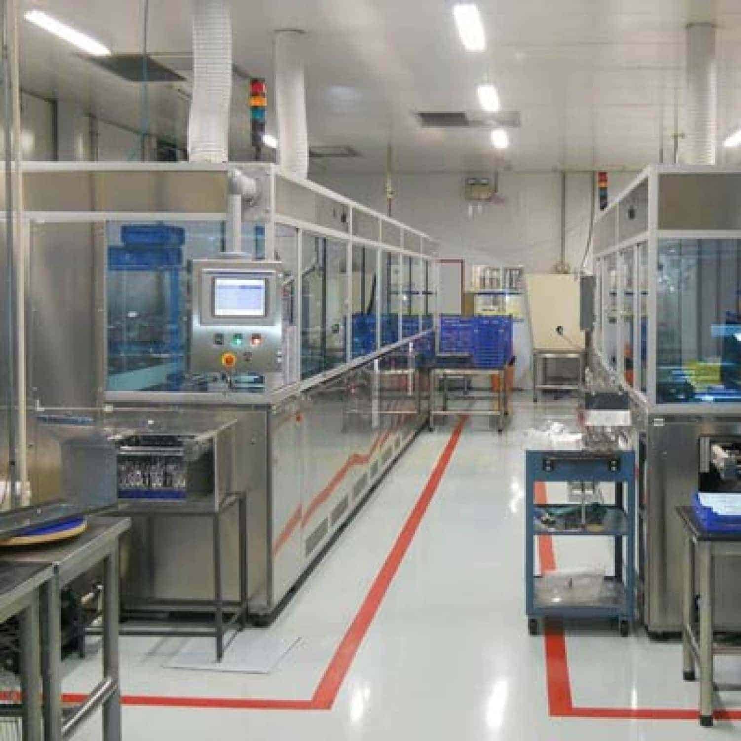 Reinigungsanlage für Brillengläser aus Kunststoff oder Mineralglas, Präzisionsoptiken, Formschalen,