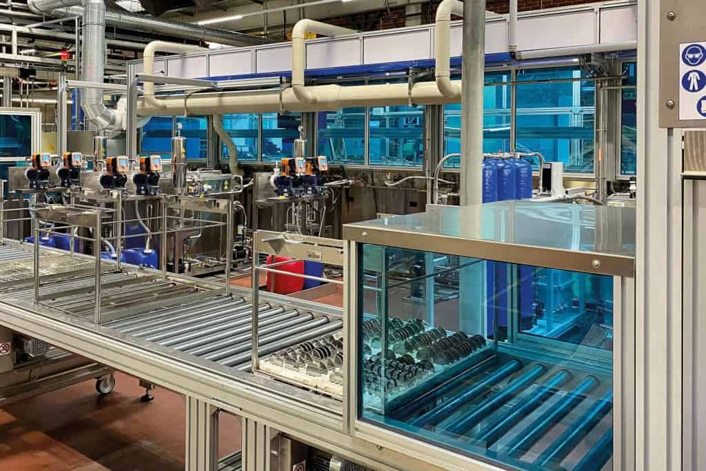 Mehrbad-Ultraschall-Reinigungsanlage-von-Novatec-&-Glogar-Vorderansicht