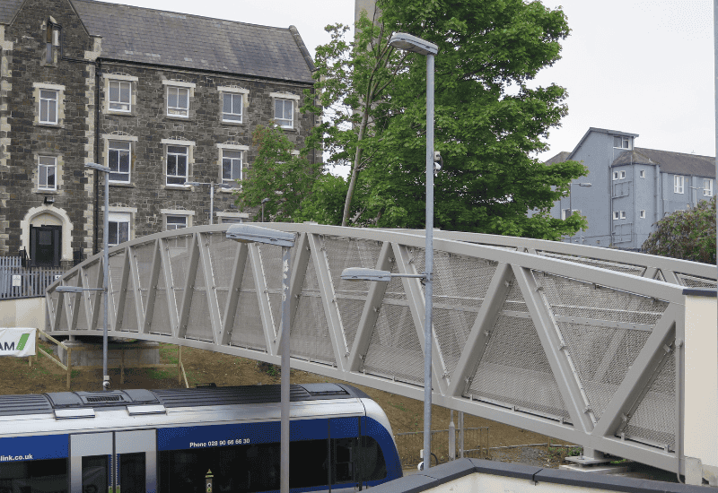 Woven wire balustrade infill