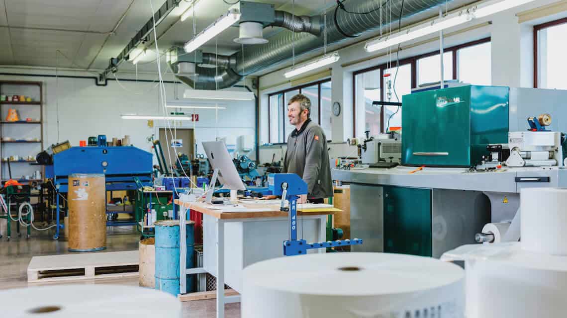 hauer labels sl produktion mitarbeiter