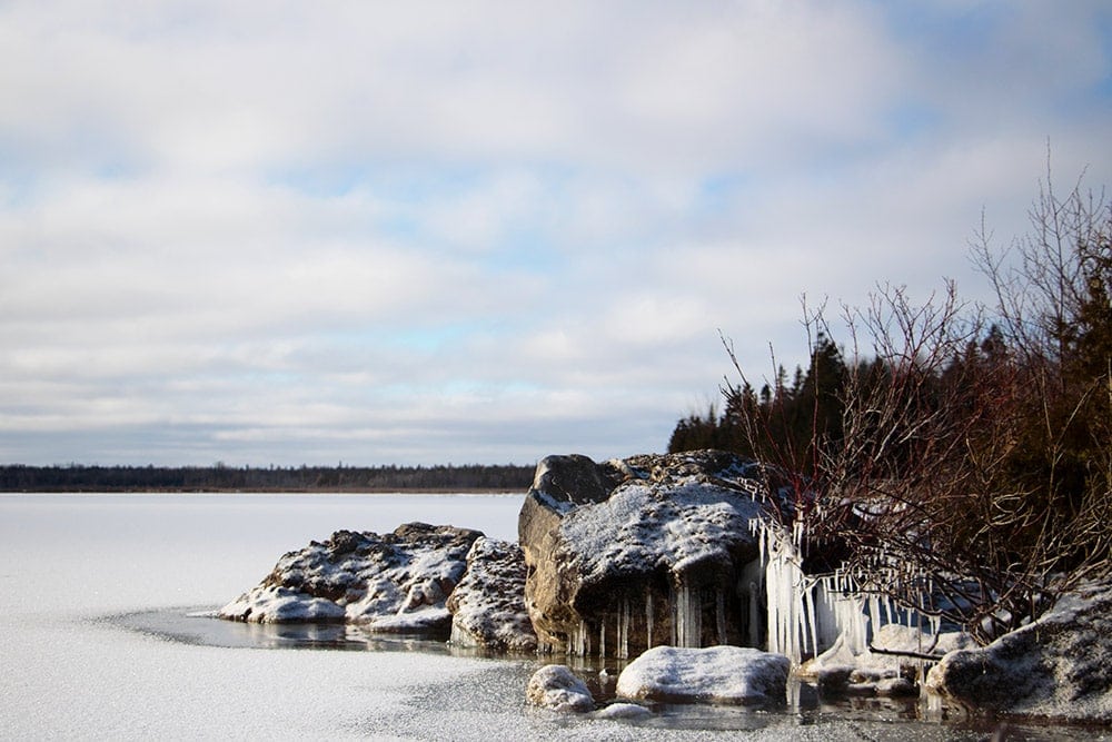 Exploring Michigan’s Upper Peninsula in Winter | A Fun Weekend Getaway Bridge View Park in Michigan during the winter.