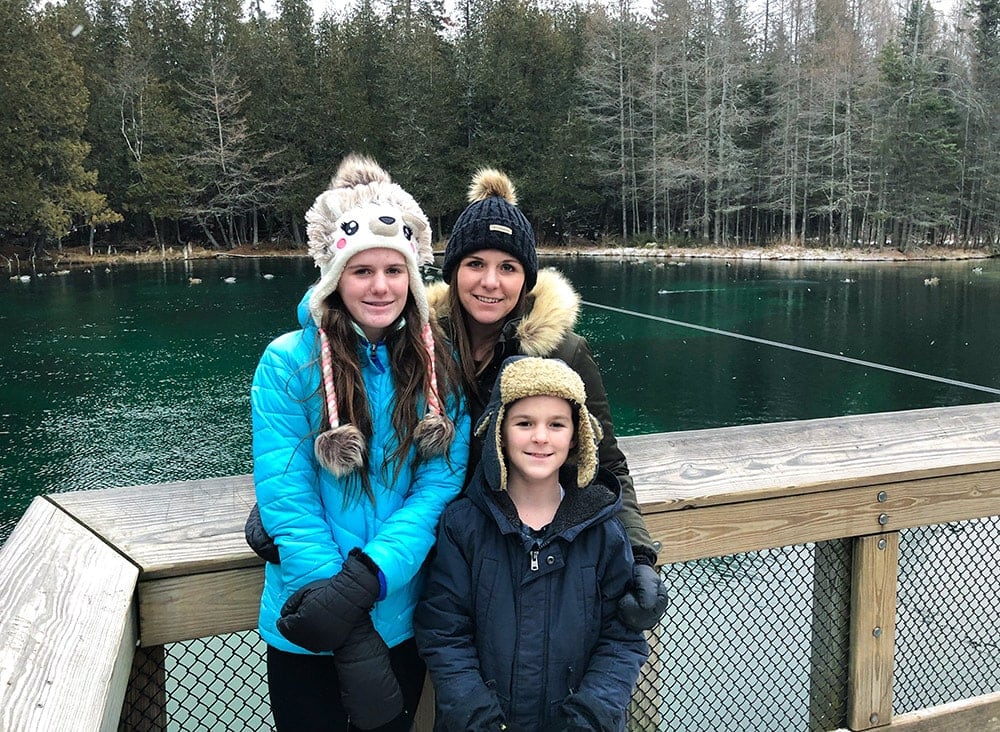 Exploring Michigan’s Upper Peninsula in Winter | A Fun Weekend Getaway Kitch-iti-kipi in the winter | Winter Getaway to Michigan's Upper Peninsula