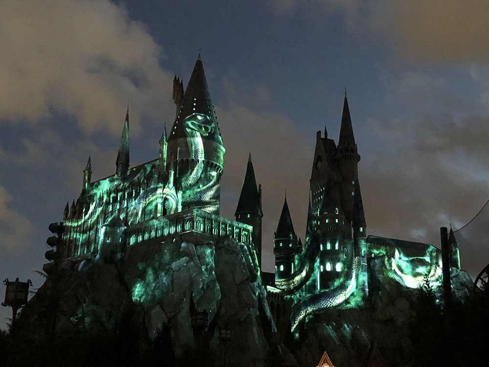 Universal Orlando Resort | The Ultimate Guide on a Budget Light show on Hogwarts Castle at Universal Studios Florida