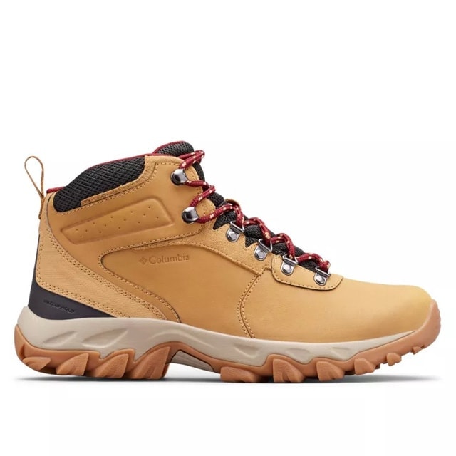 50+ Thoughtful Gifts for National Park Lovers 50+ Thoughtful Gifts for National Park Lovers national park hiking boot