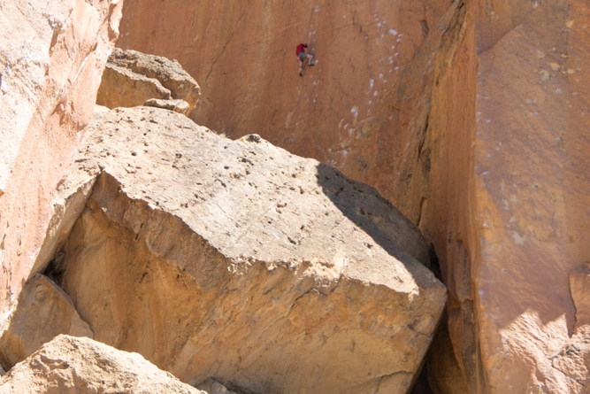 Smith Rock State Park Oregon – Ultimate Guide Watching rock climbers at Smith Rock State Park