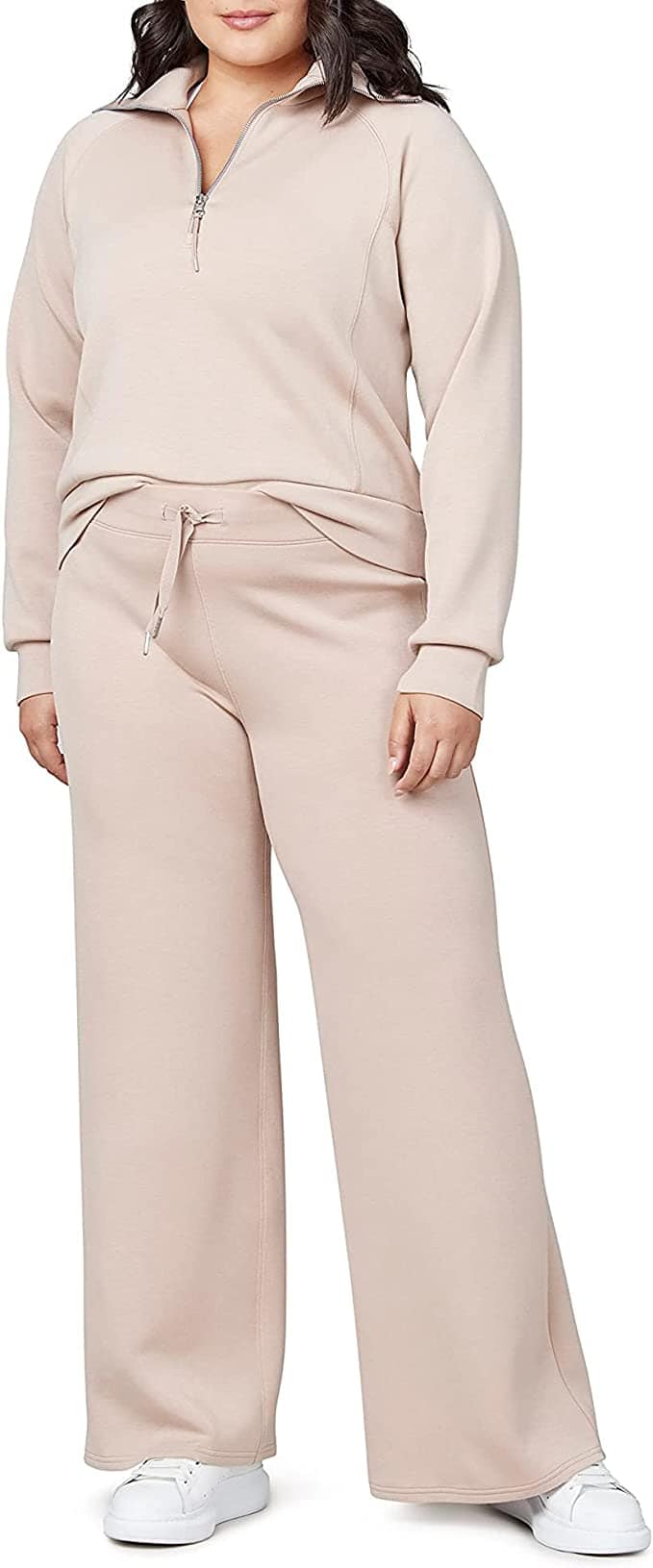 Awesome Gifts For Road Trippers (They’re Practical Too) Awesome Gifts For Road Trippers (They’re Practical Too) spanx airessentials road trip 2