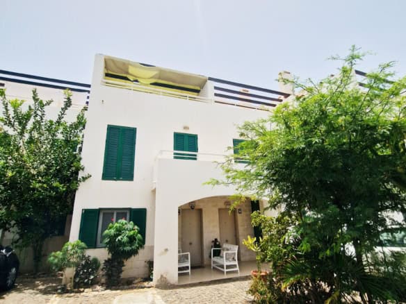 Front exterior - Superb 3 Bedroom Townhouse: Vila Verde