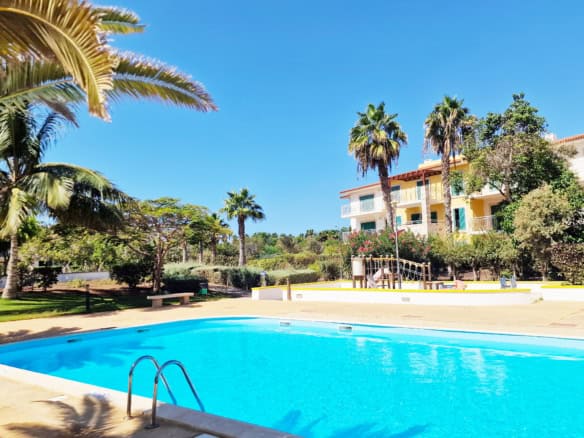 Communal Pool View - 1-Bed Apartment for Sale, Atriplex, Vila Verde