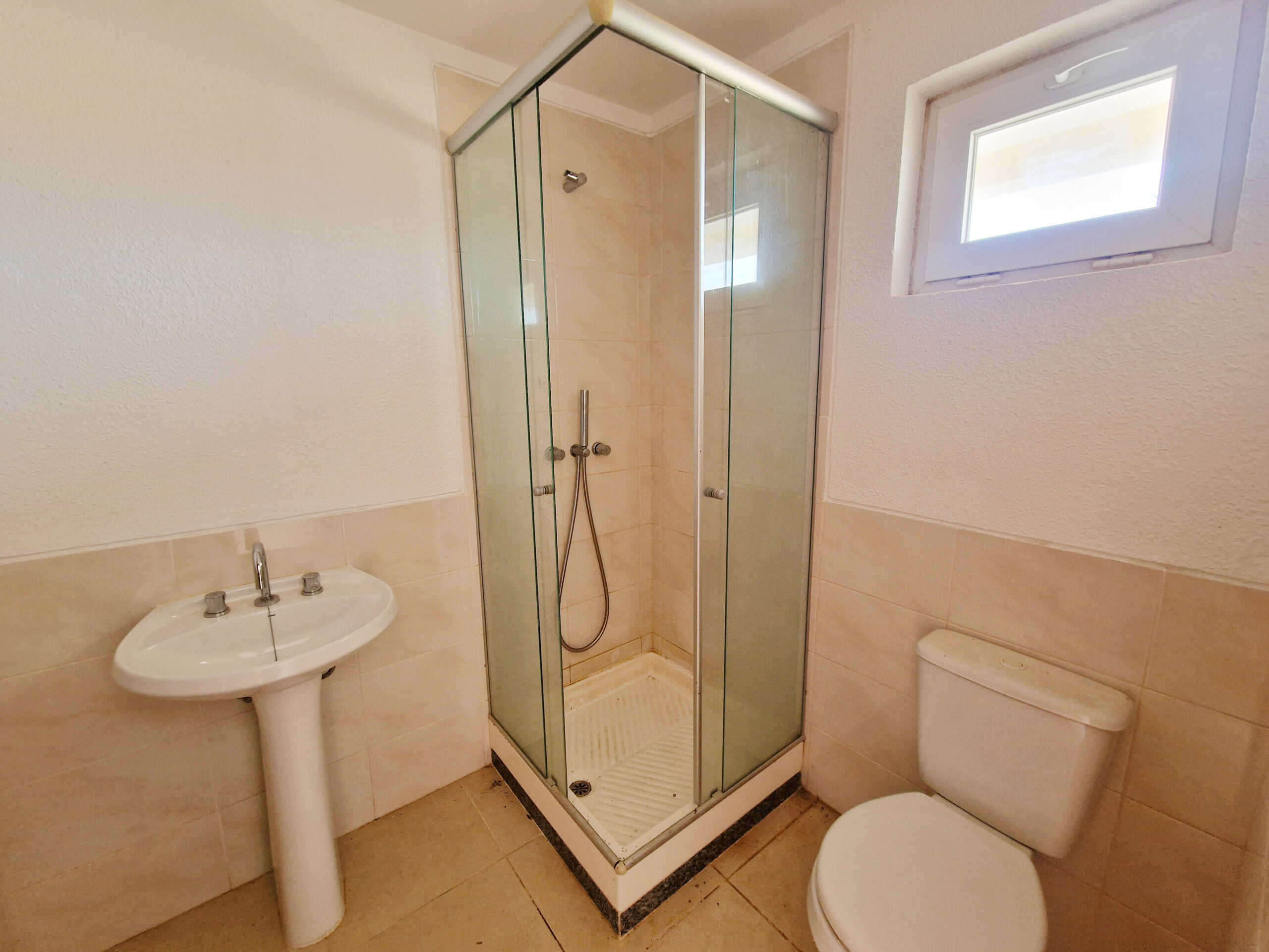 Bathroom 1 - 2 Bed Ground Floor Apartment: Pool Views, Paradise Beach