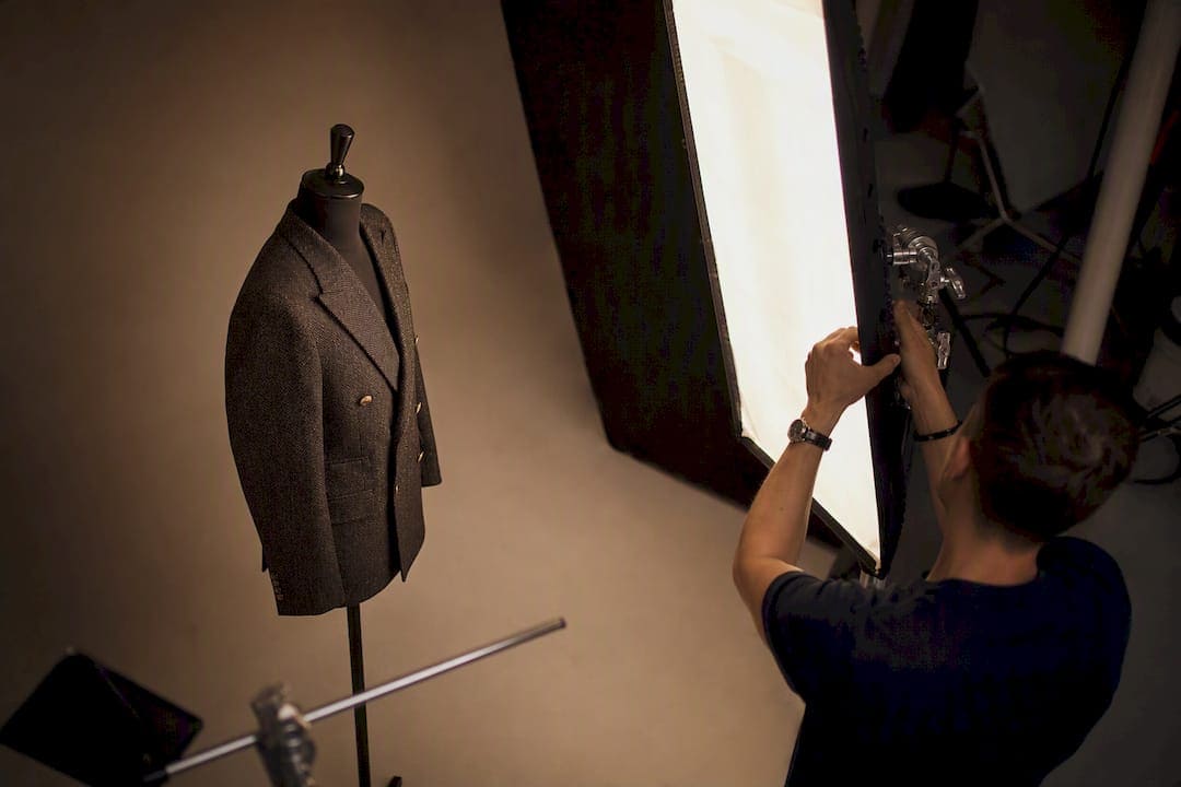 Lighting setup on structured jacket ghost mannequin