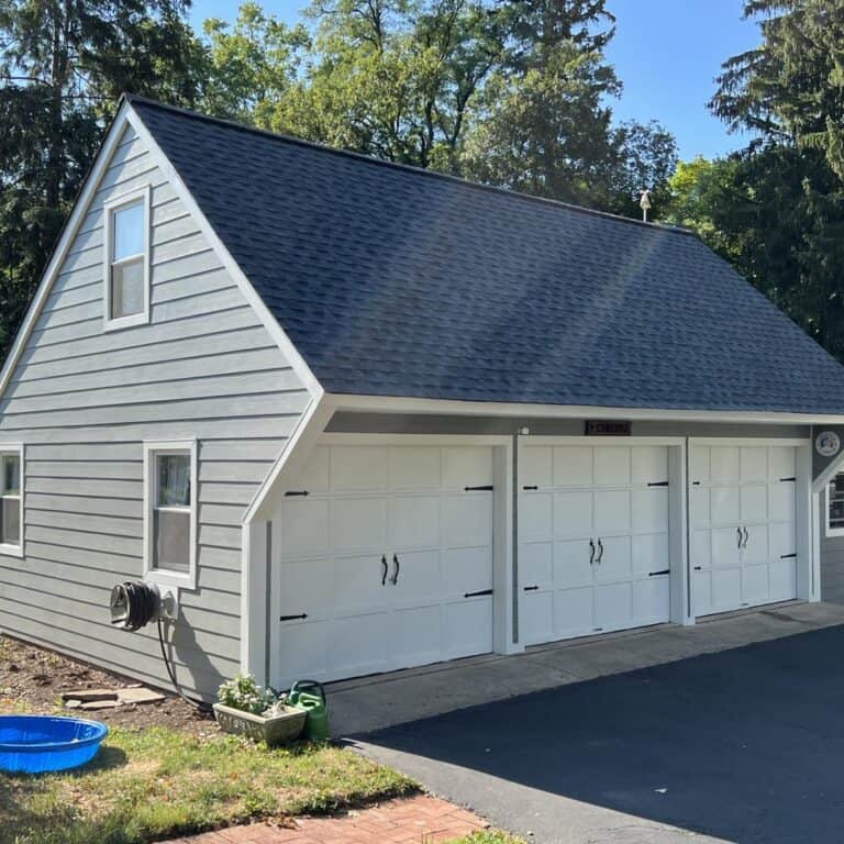 New GAF roofing on residential garage by Kesting Construction.