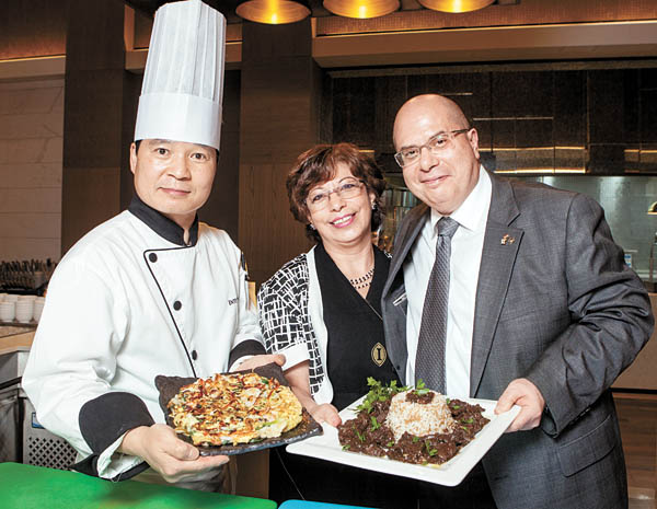 Chef Ahn Seung-hee, Hanna and Selim. 