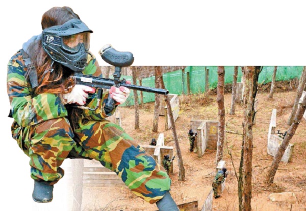 Paintball, which is not yet as widespread in Korea as in other countries, is also available at the training center in Jecheon. [LIETTO]