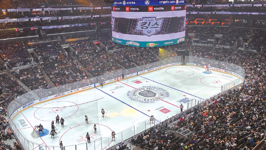 LA Kings scoreboard shows Hangul during K-Town Night