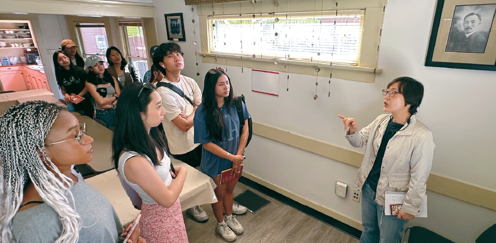 USC students explore Korean immigration history with guide