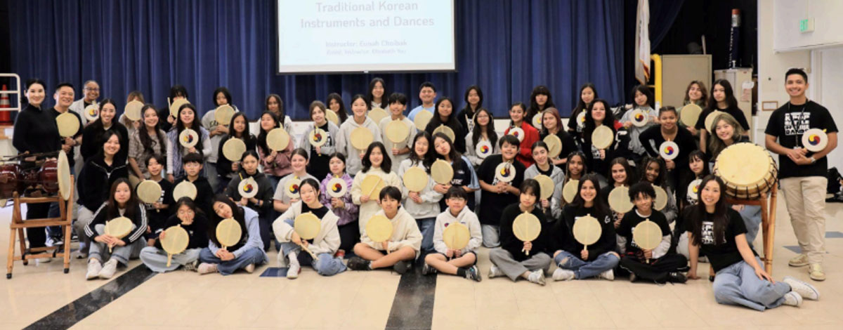 Fullerton K-pop competition trainees attend traditional music class