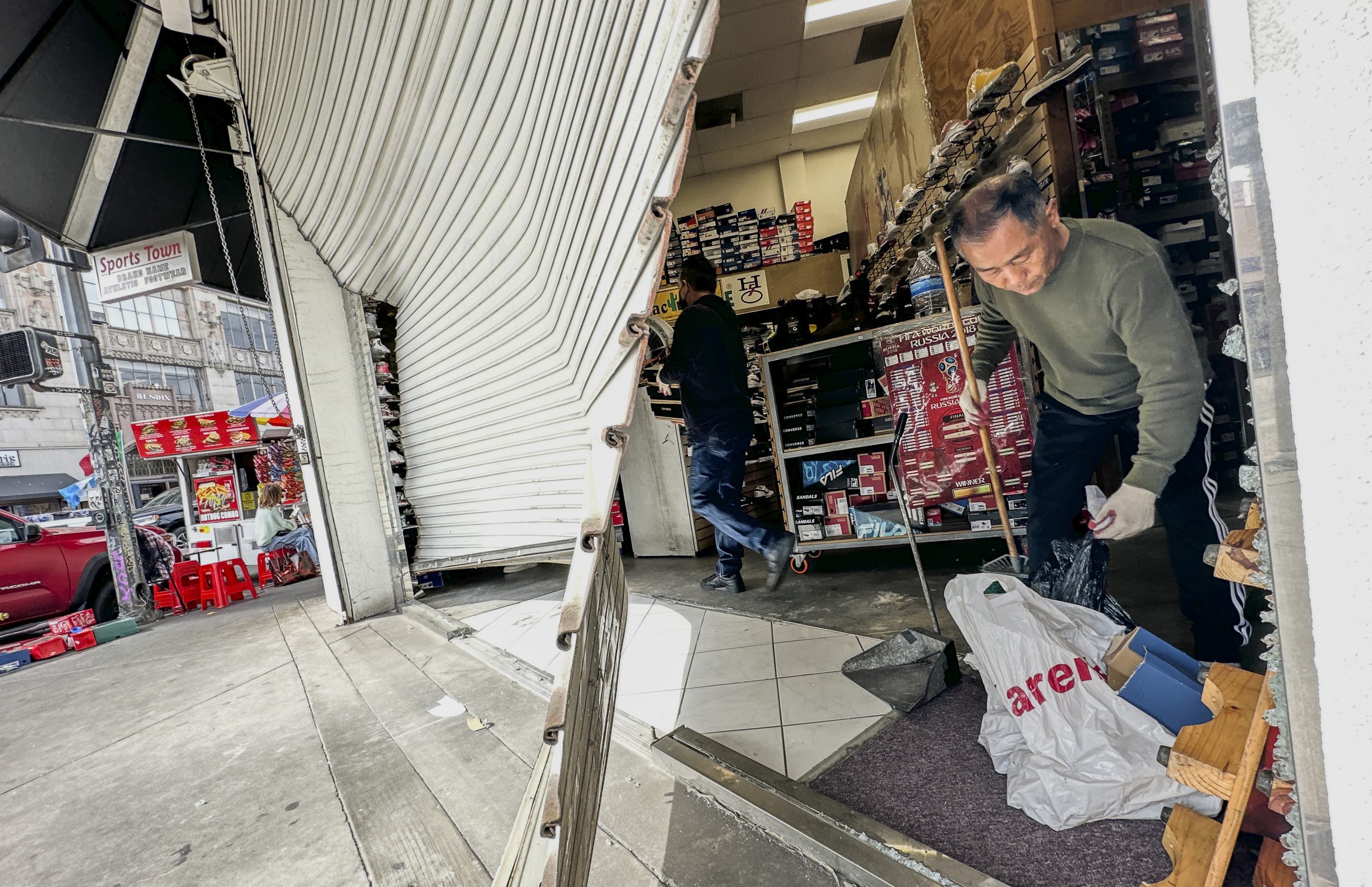 Korean business owner cleans up after DTLA store theft