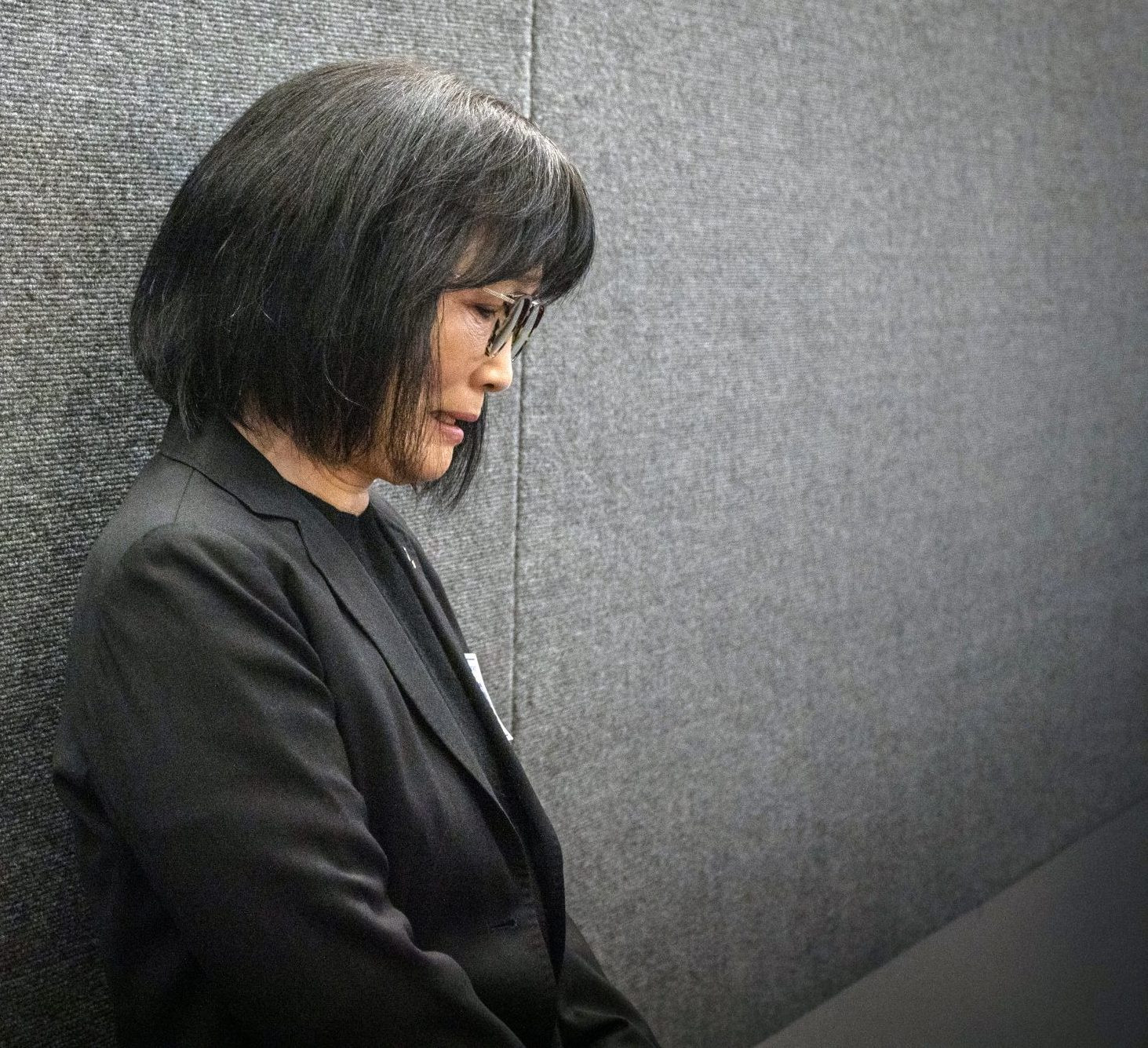 Mother of Yong Yang cries at LAPD Koreatown shooting hearing