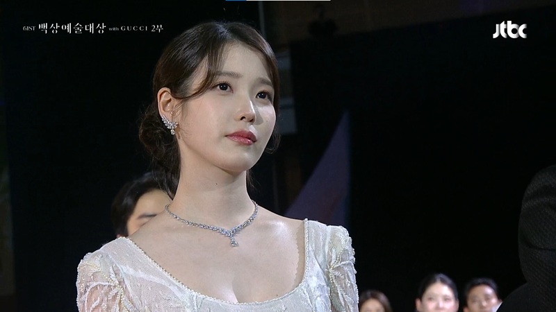 Actor and singer IU during the 61st Baeksang Arts Awards at Coex in Gangnam District, southern Seoul, on May 5 [SCREEN CAPTURE]