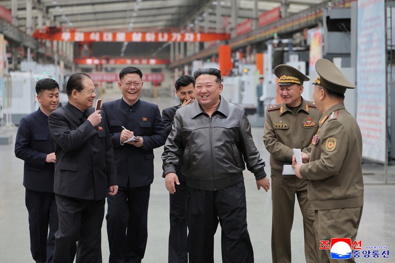 North Korean leader Kim Jong-un visits a munitions factory, in this file photo distributed by the Korean Central News Agency on May. 7. [KOREAN CENTRAL NEWS AGENCY]