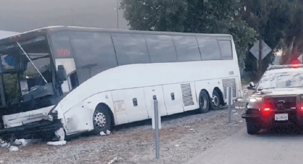 Tour bus bound for Koreatown damaged after crash on 60 Freeway near Hacienda Boulevard
