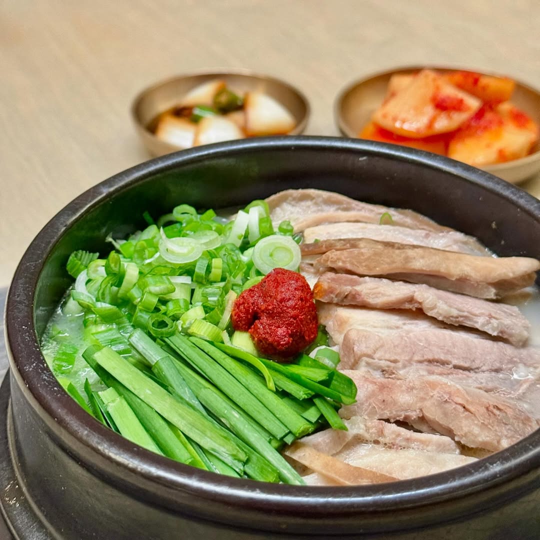 Signature 24-hour pork bone gukbap served at Sungho Korean restaurant in San Francisco