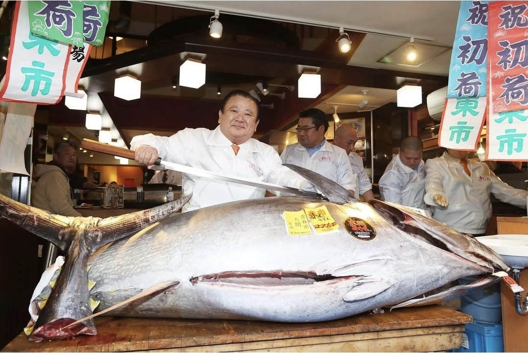 Kiyoshi Kimura, president of Sushi Zanmai, participating in a tuna dissection ceremony related to Sushi Zanmai to Open First U.S. Location in Koreatown, LA