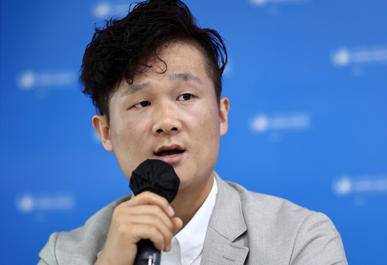 A North Korean defector speaks during an event hosted by the Seoul office of the United Nations High Commissioner for Human Rights (Ohchr) held at the Global Center in Jung District on June 25. [YONHAP]