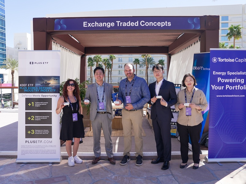 From March 23 to 26, Hanwha Asset Management promoted the KDEF fund and conducted investor outreach in collaboration with U.S.-based asset manager ETF at the global ETF conference "The Exchange 2025" held in Las Vegas. [Hanwha Asset Management]