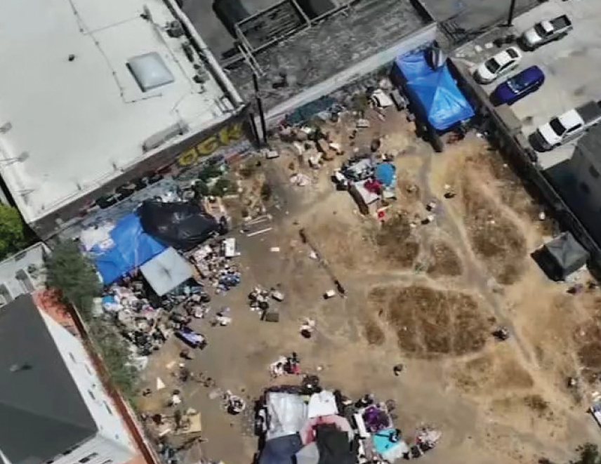 Koreatown homeless encampment on private property along Manhattan Place between Seventh and Eighth streets