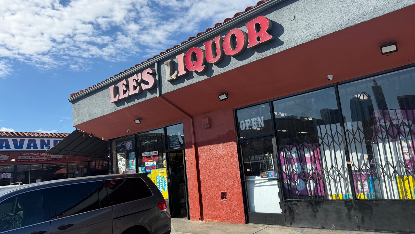 exterior of Lee’s Liquor linked to million dollar lottery win