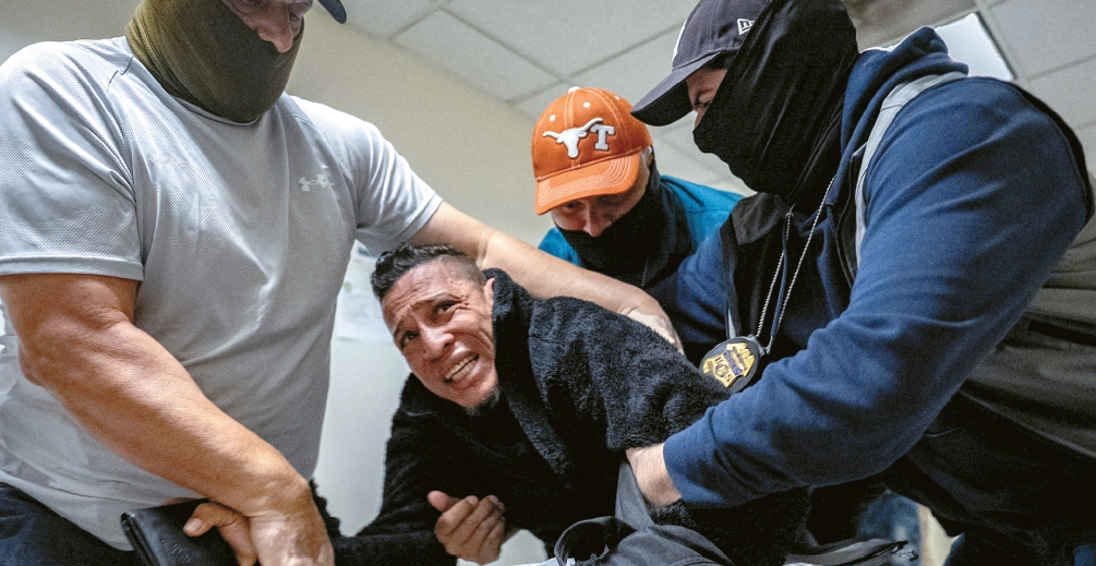 ICE agents arrest a man after immigration court hearing in New York amid USCIS interview arrests