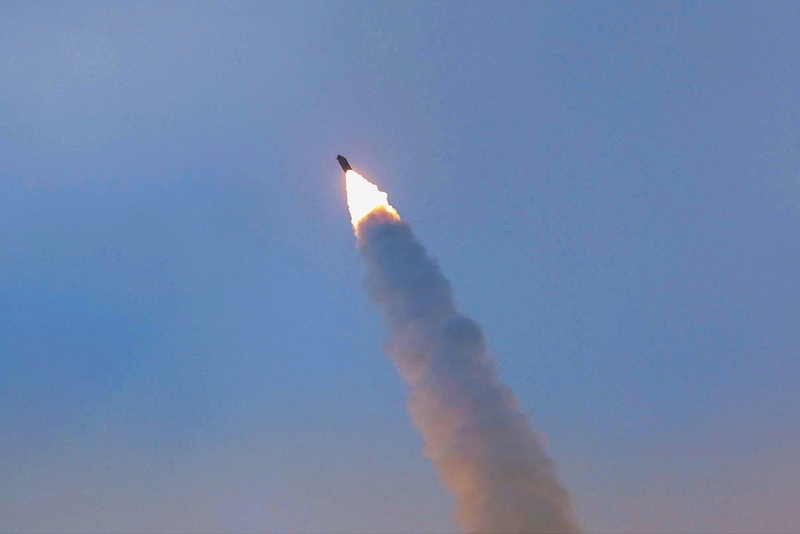 North Korea conducts a hypersonic missile launch drill on Jan. 4. [YONHAP]