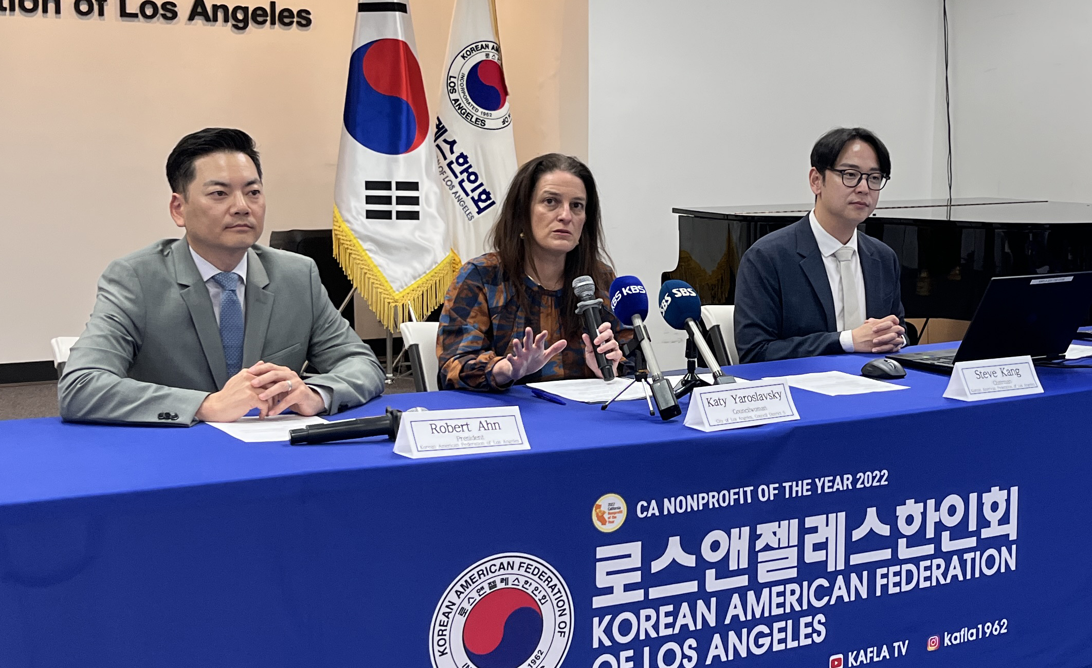Katy Yaroslavsky, a Los Angeles City Council member (center), speaks about addressing homelessness and strengthening public safety at a press conference on January 29. [Kyeongjun Kim, The Korea Daily]